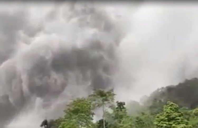 Aktifitas Awan Panas Guguran (APG) Gunung Semeru Berdampak pada Masyarakat di Kecamatan Pronojiwo, Kabupaten Lumajang