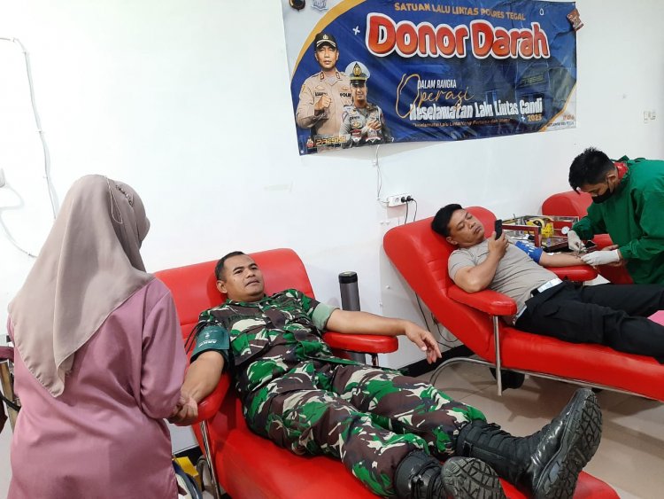 Satlantas Polres Tegal  Gelar Donor Darah di Kantor PMI Cabang Kabupaten Tegal